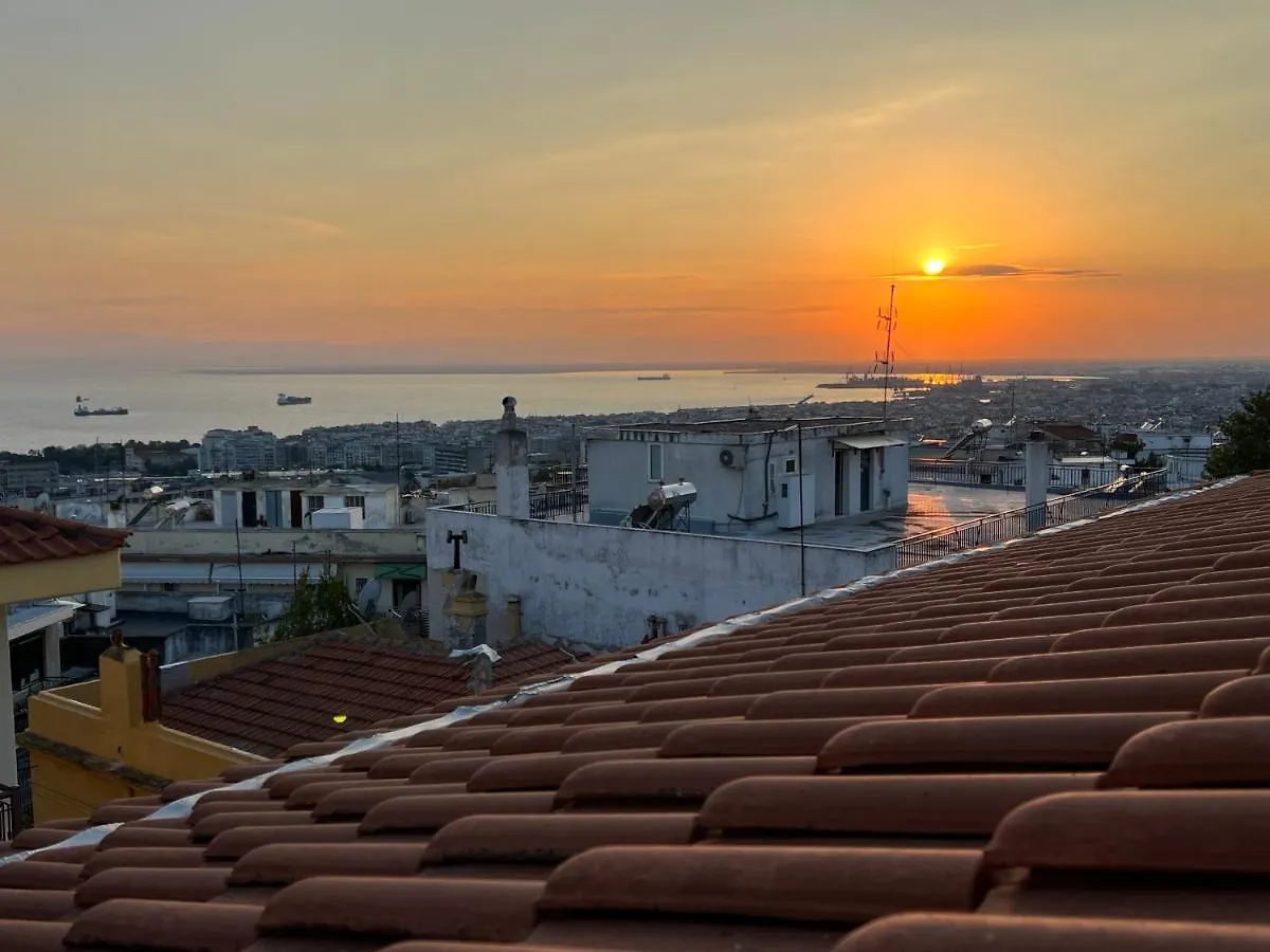 Sunset Apartment location